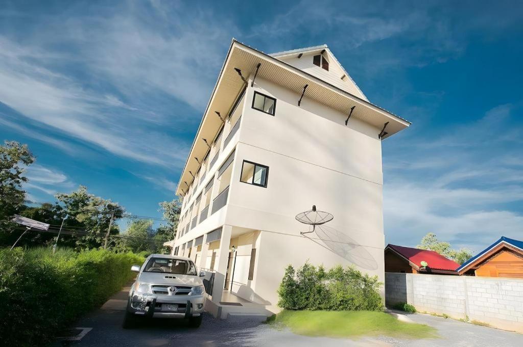 Saksuksmile Resort Sukhothai Exterior photo