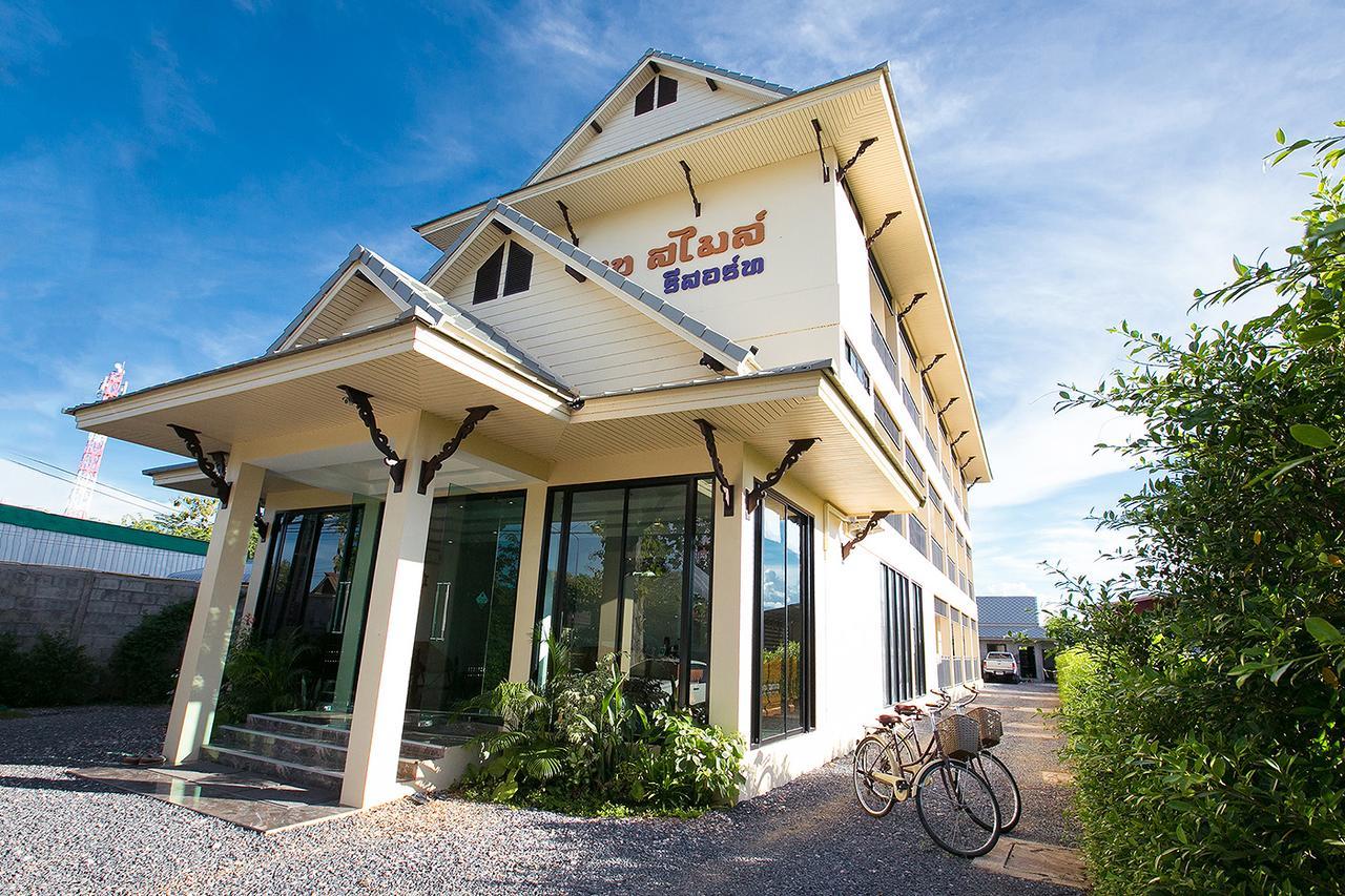 Saksuksmile Resort Sukhothai Exterior photo